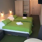 Szálloda *** Nat