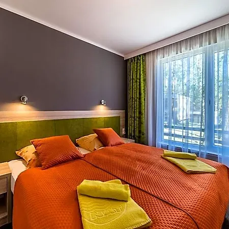 Hotel *** Nat